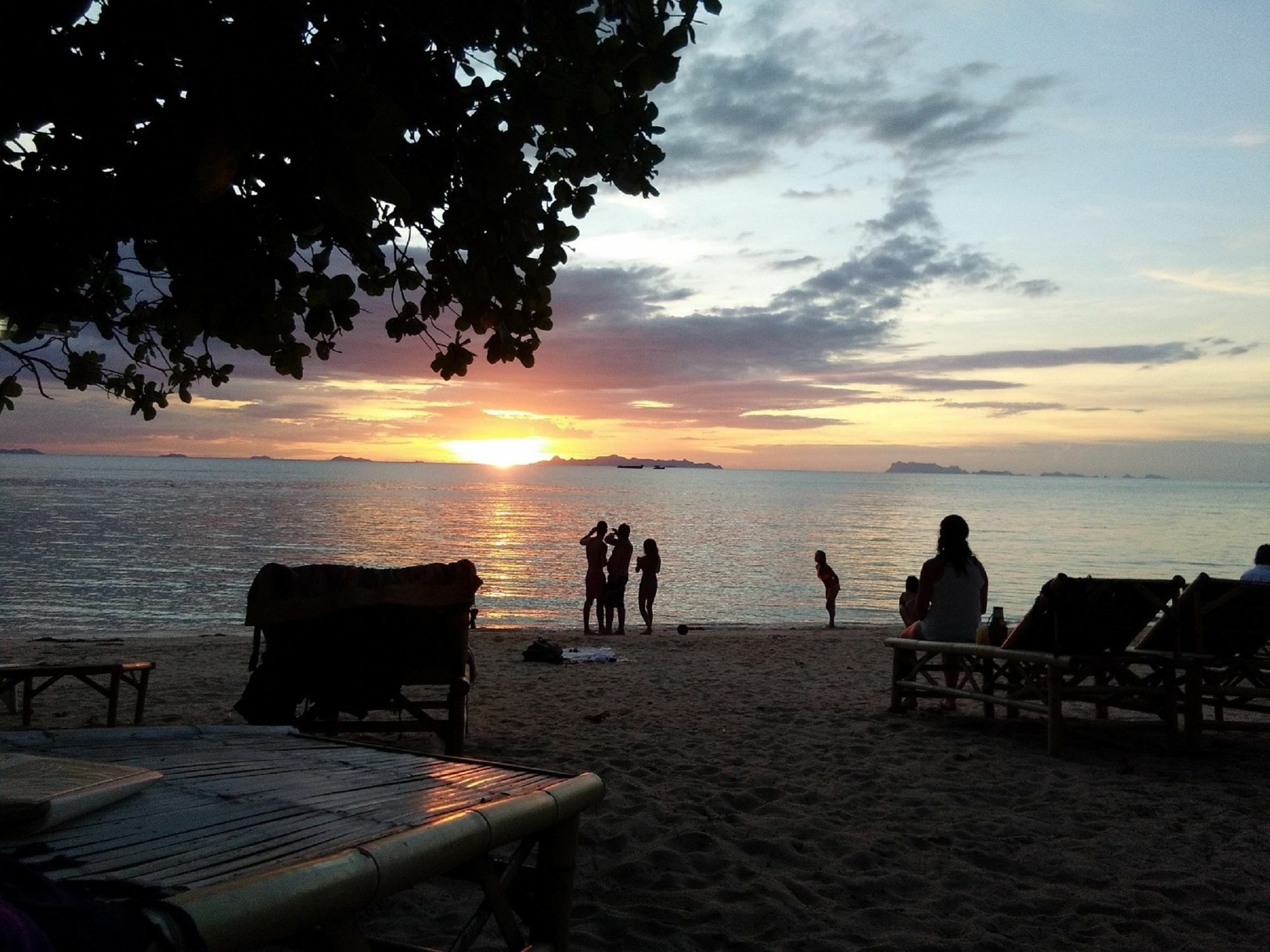 I Talay Beach Bar & Cottage Taling Ngam Kültér fotó